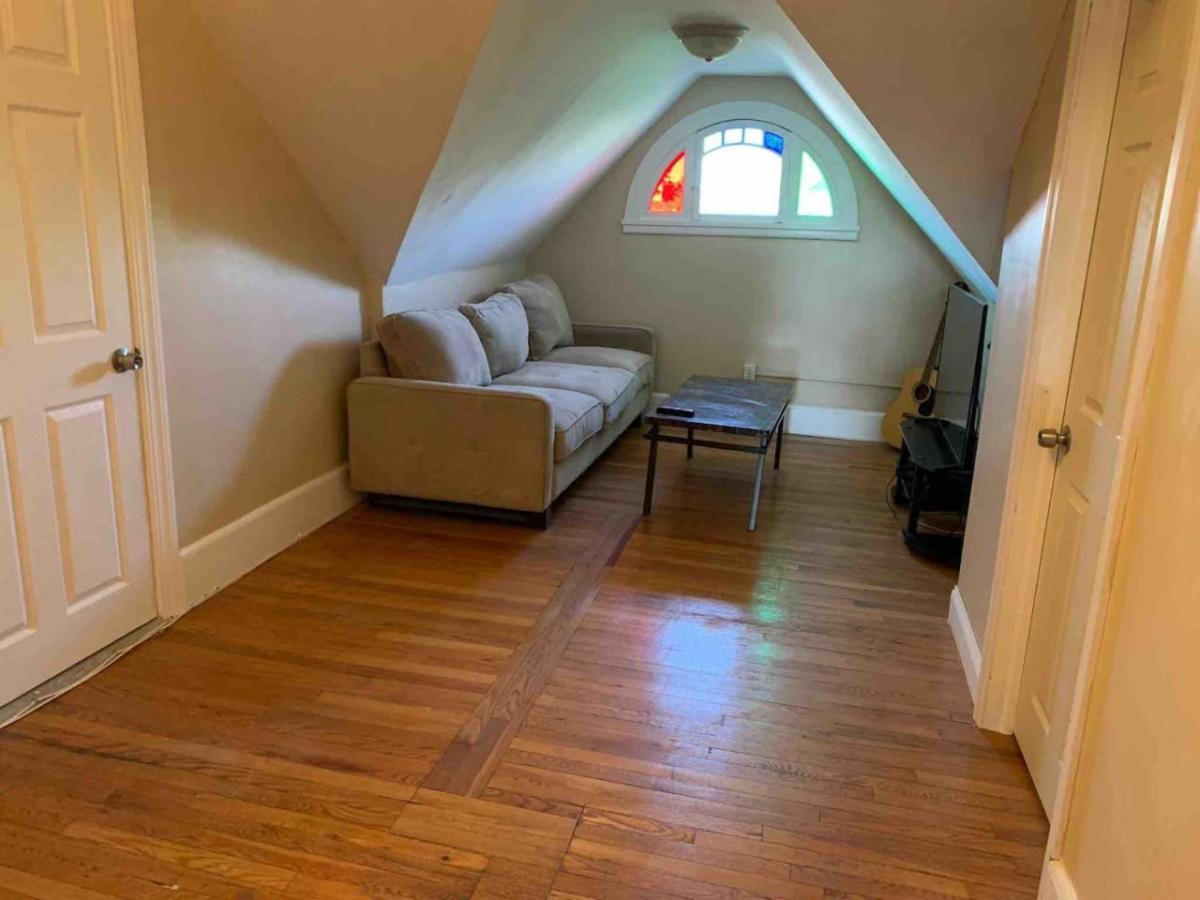 Sunny Spacious Room In Federal Hill, Downtown With Shared Bathroom And Kitchen Providence Eksteriør billede